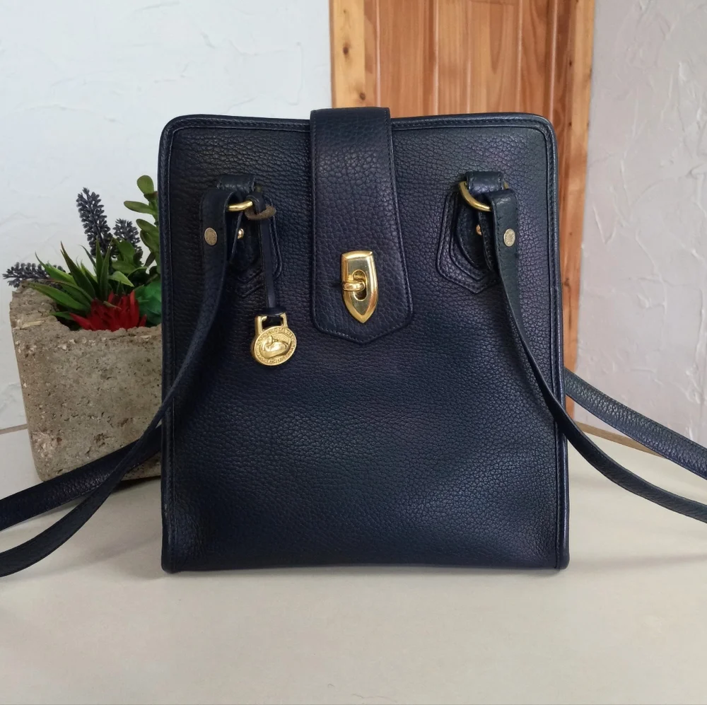 Dooney & Bourke Vintage Arrowhead Collection: North/South Tote, 1996 - Picture 10 of 15